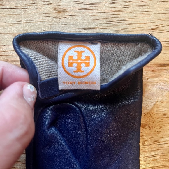 Tory Burch Navy Sheep Skin Gloves Size 6 - Picture 5 of 8